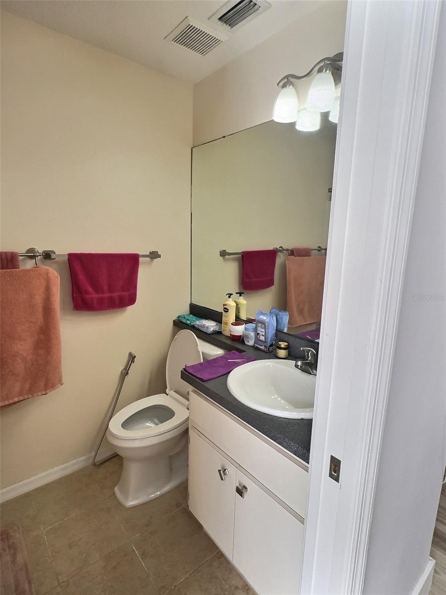 PARSONS POINTE PH 1UNIT B - Residential Lease