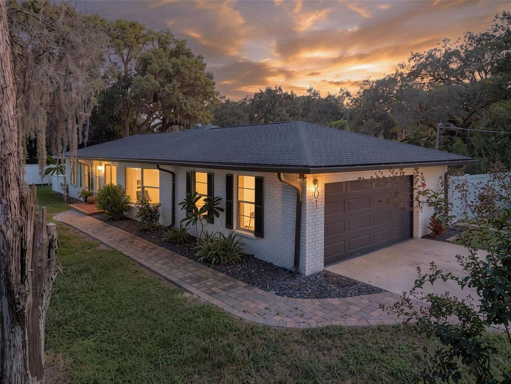 Photo of 501 W 124th Avenue, Tampa, FL 33612 (MLS # TB8551506)