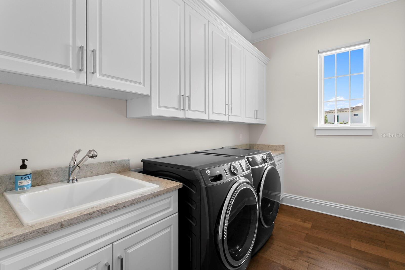 SUNSET PARK ISLES UNIT 1 - Residential