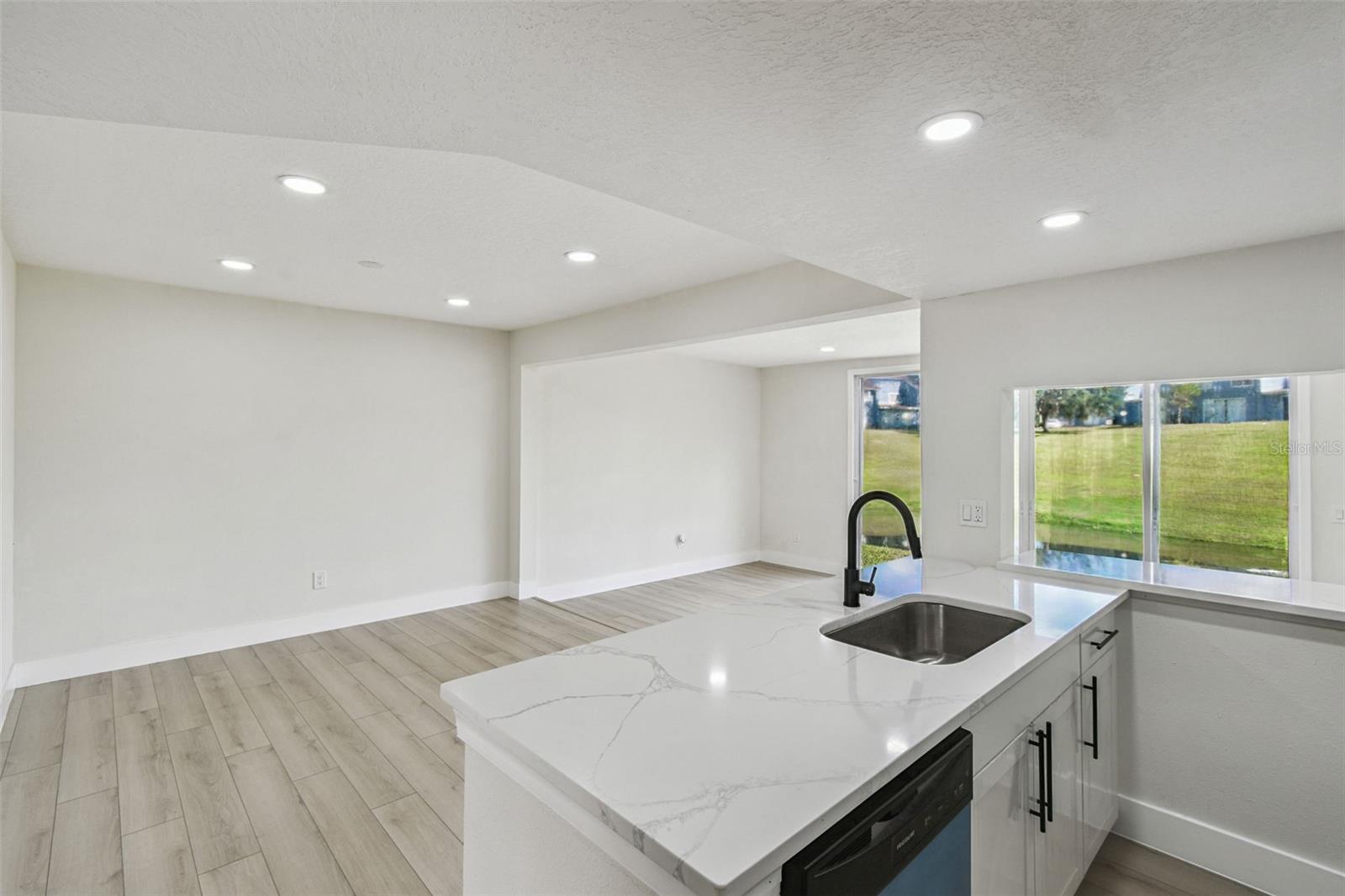 ISLAND CLUB WEST PH 02 - Residential