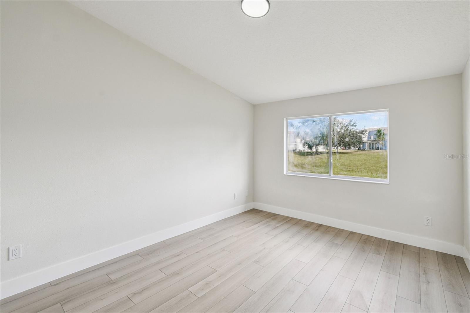 ISLAND CLUB WEST PH 02 - Residential