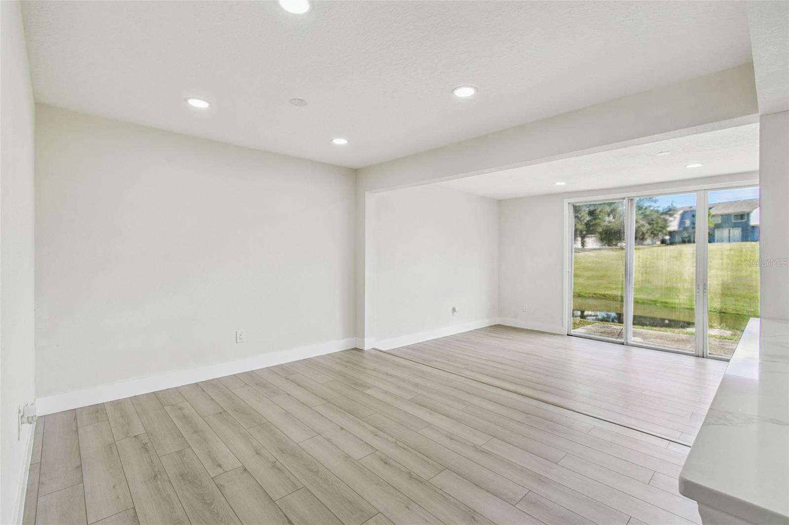 ISLAND CLUB WEST PH 02 - Residential