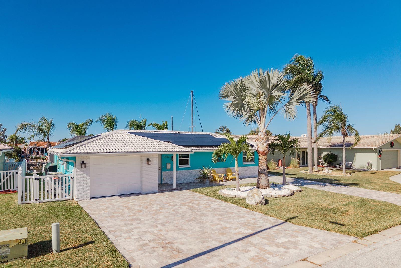 FLOR A MAR - Residential