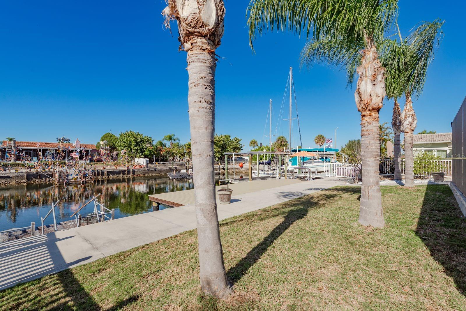 FLOR A MAR - Residential