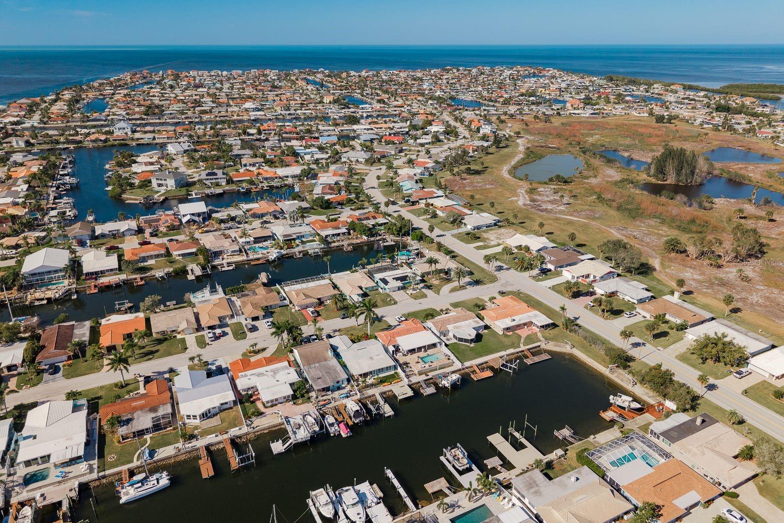 FLOR A MAR - Residential