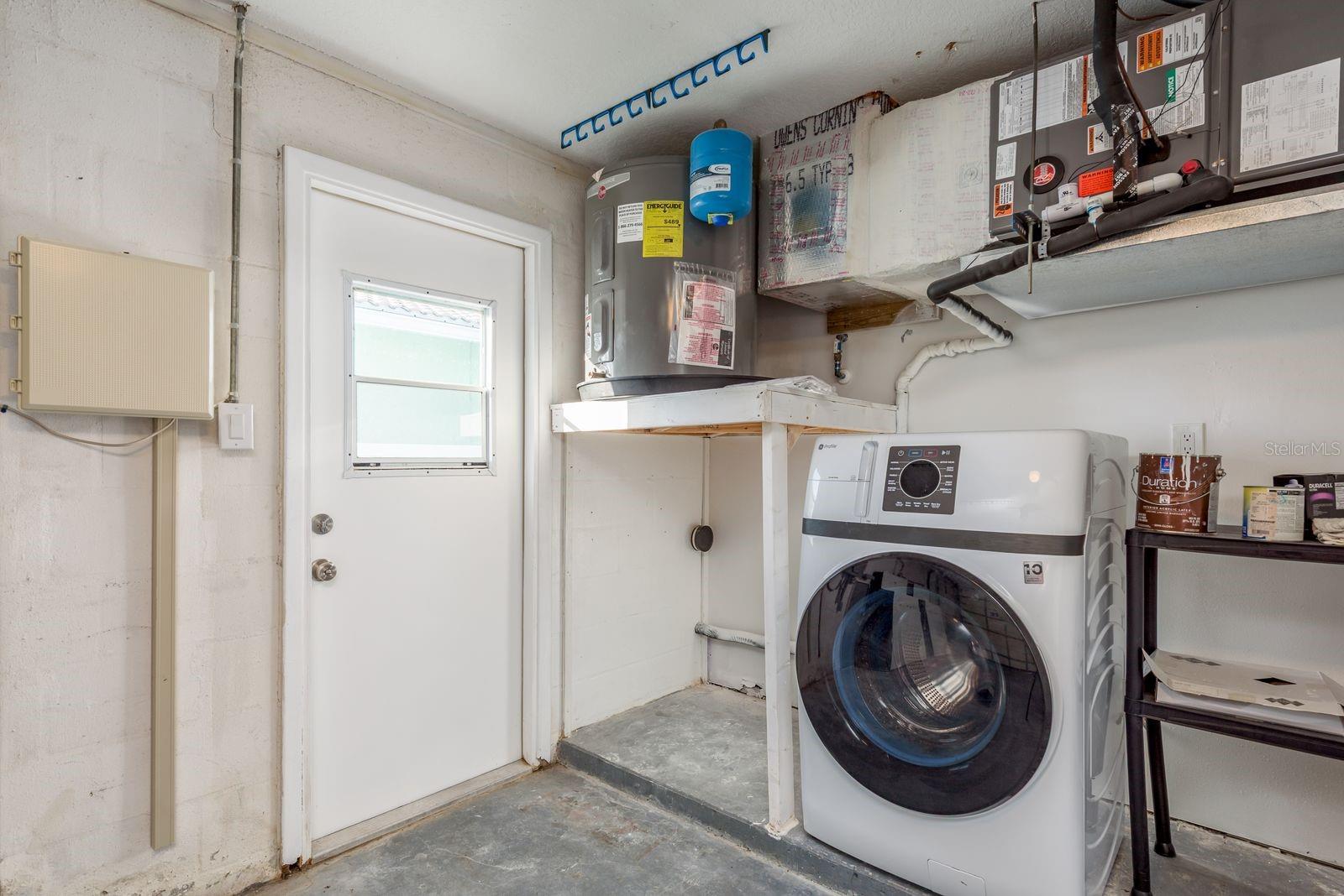 FLOR A MAR - Residential