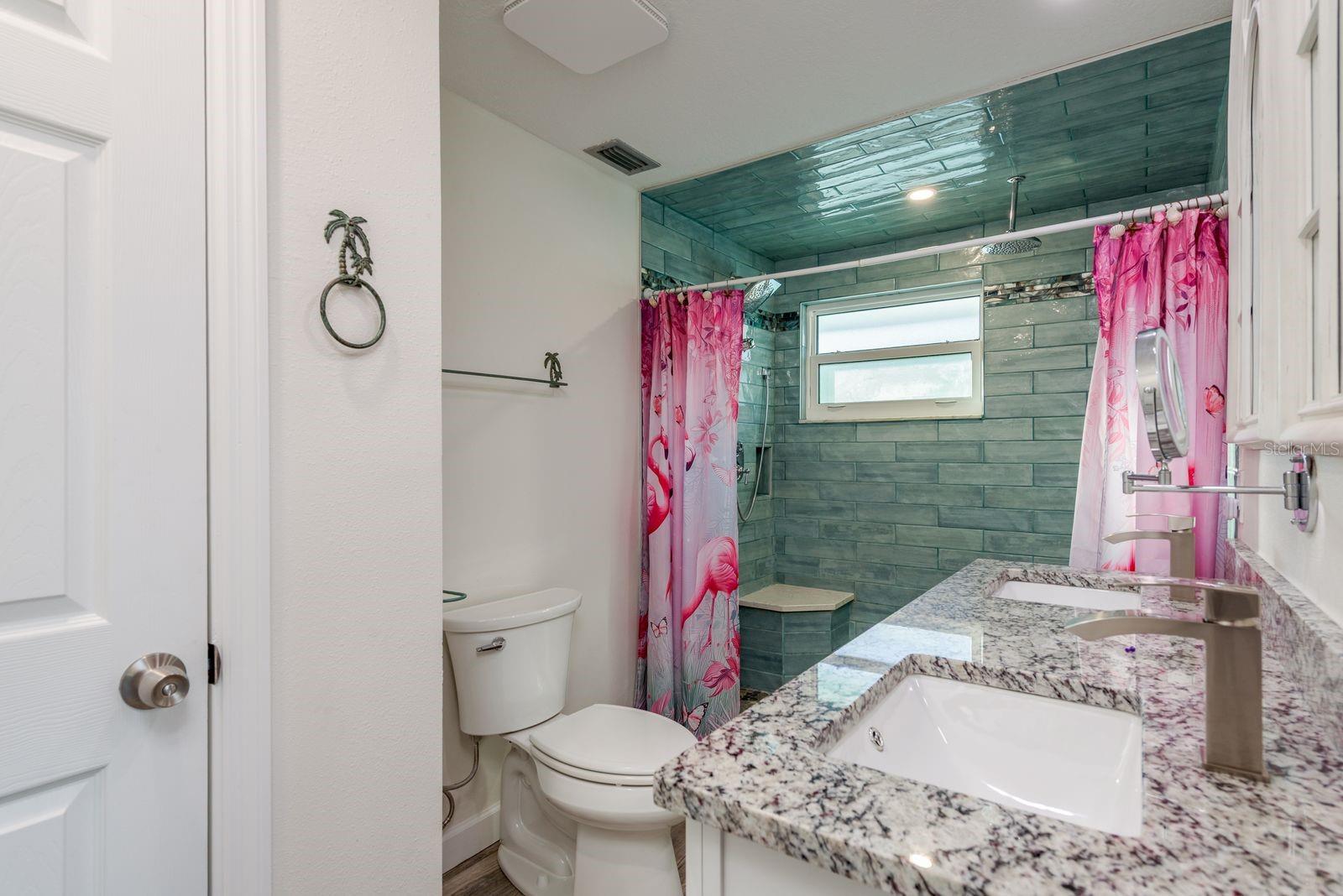 FLOR A MAR - Residential