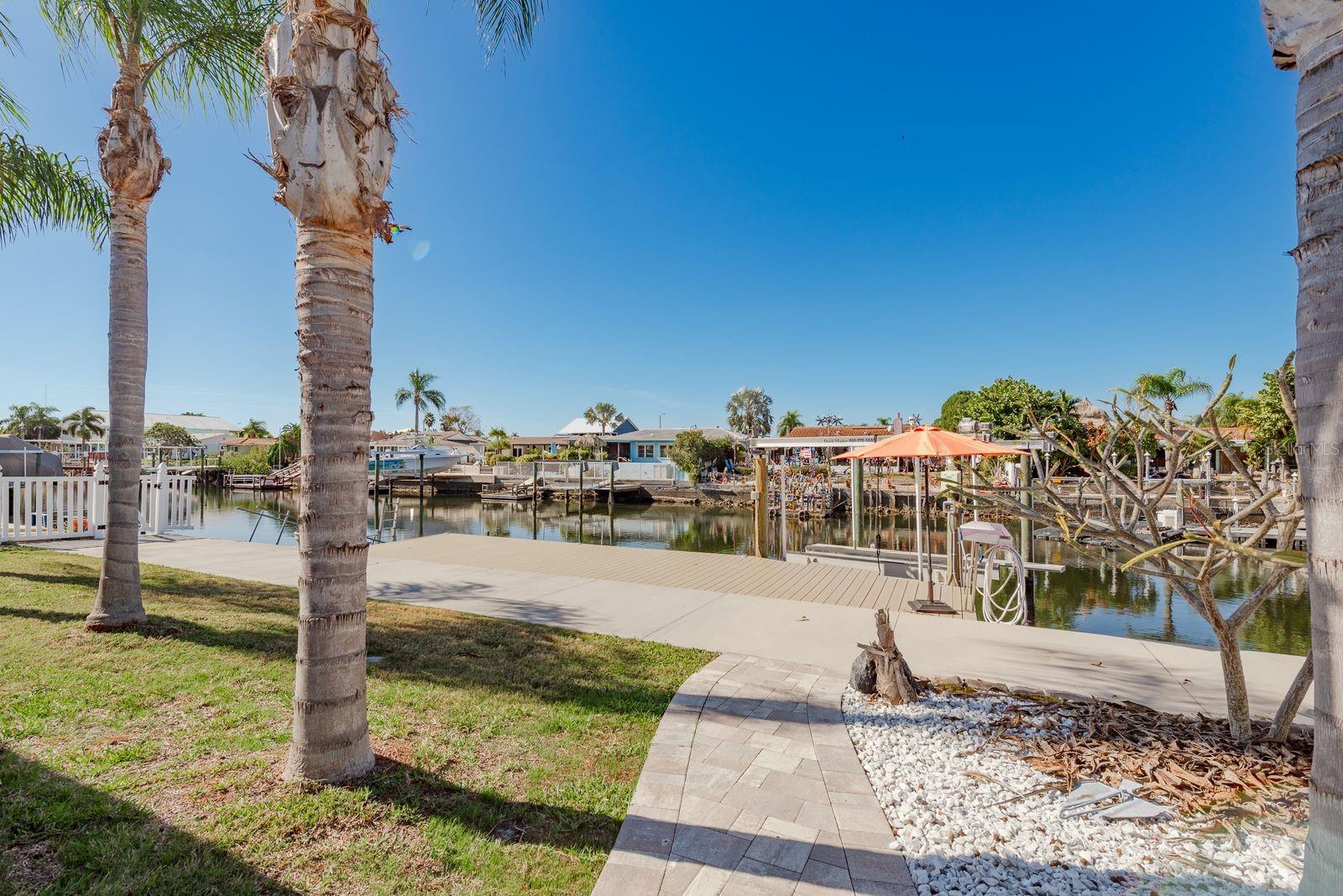 FLOR A MAR - Residential