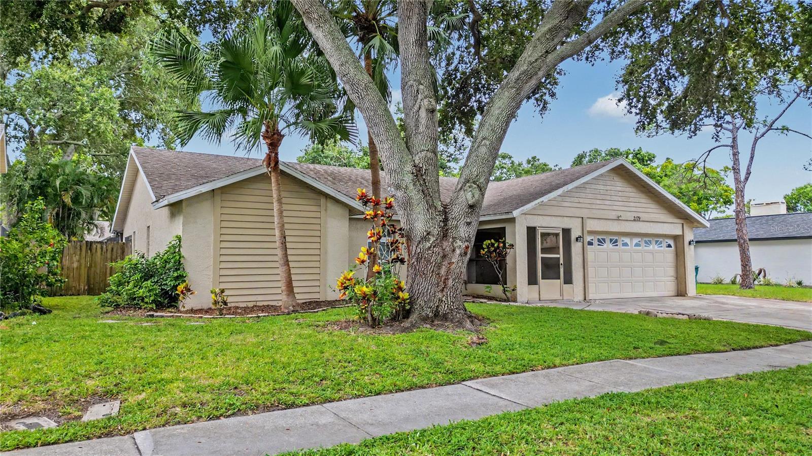 2179 CYPRESS POINT DRIVE N