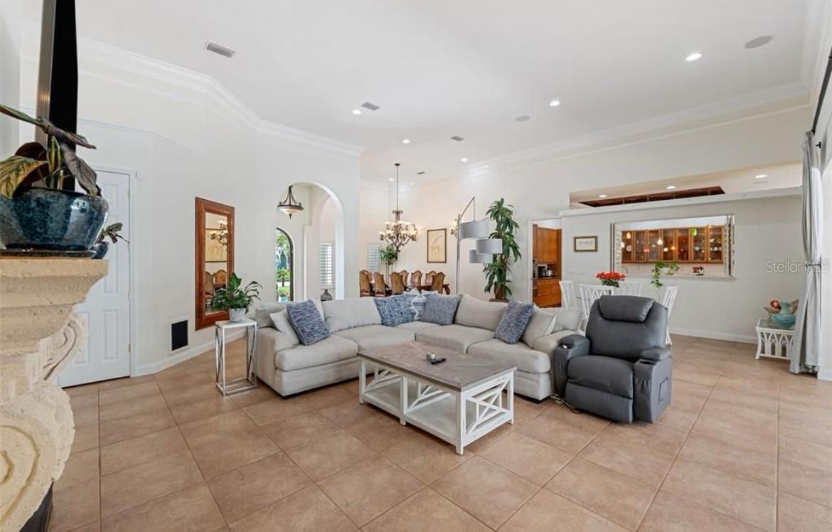 COUNTRY CREEK - Residential Lease