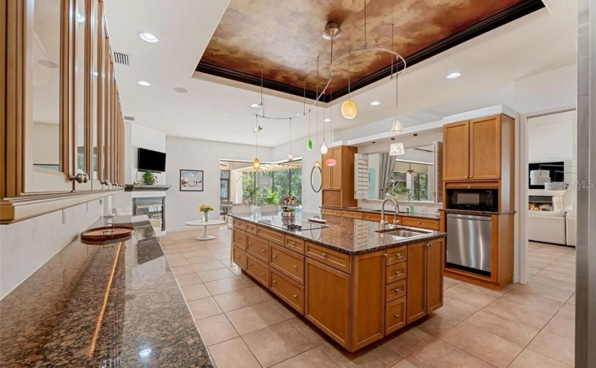 COUNTRY CREEK - Residential Lease