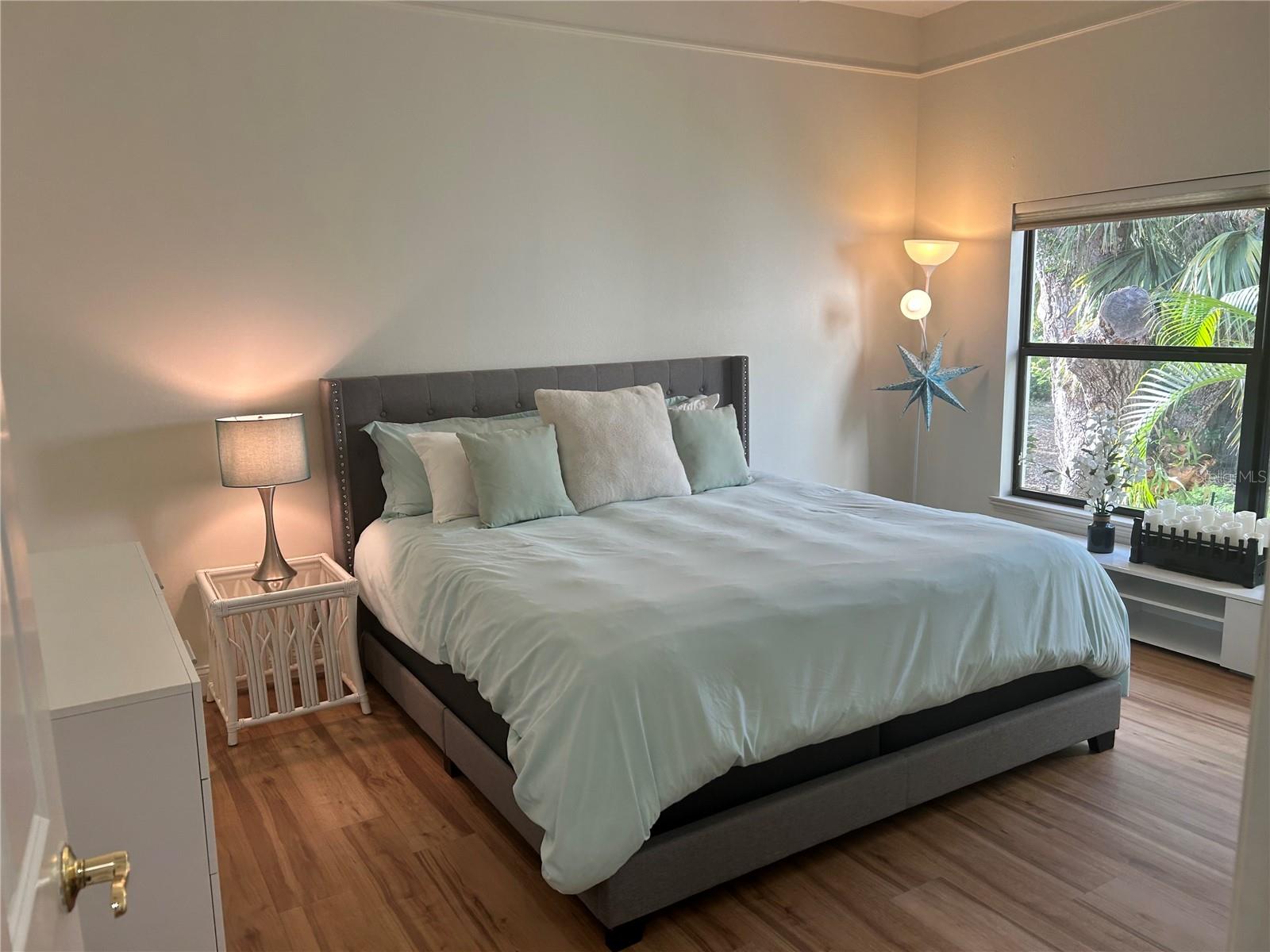 COUNTRY CREEK - Residential Lease