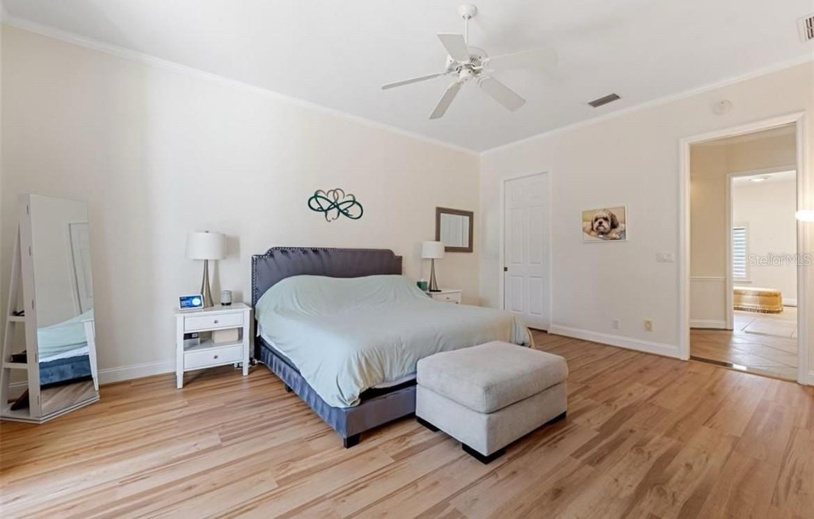 COUNTRY CREEK - Residential Lease