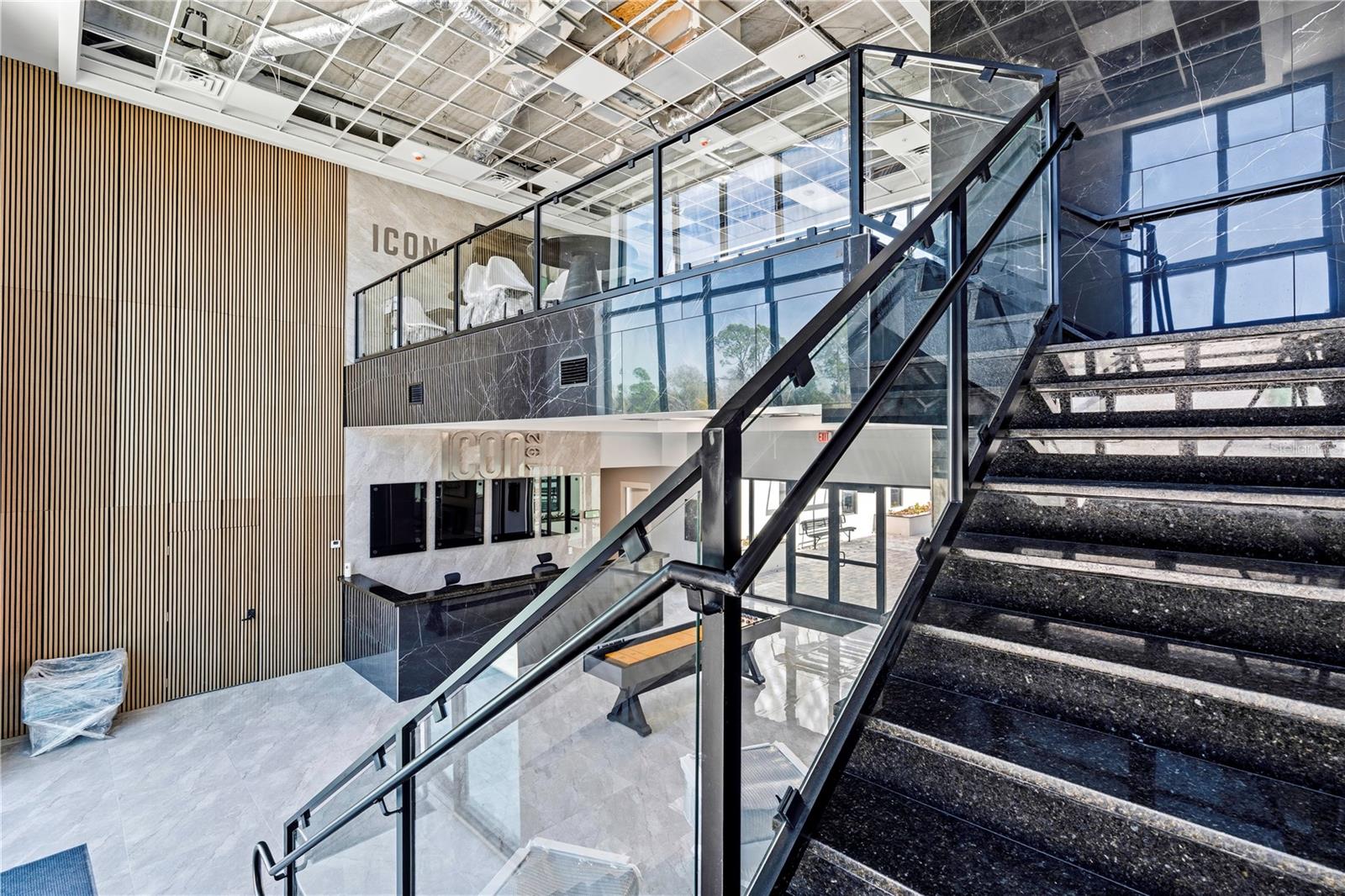 ACREAGE & UNREC - Commercial Sale