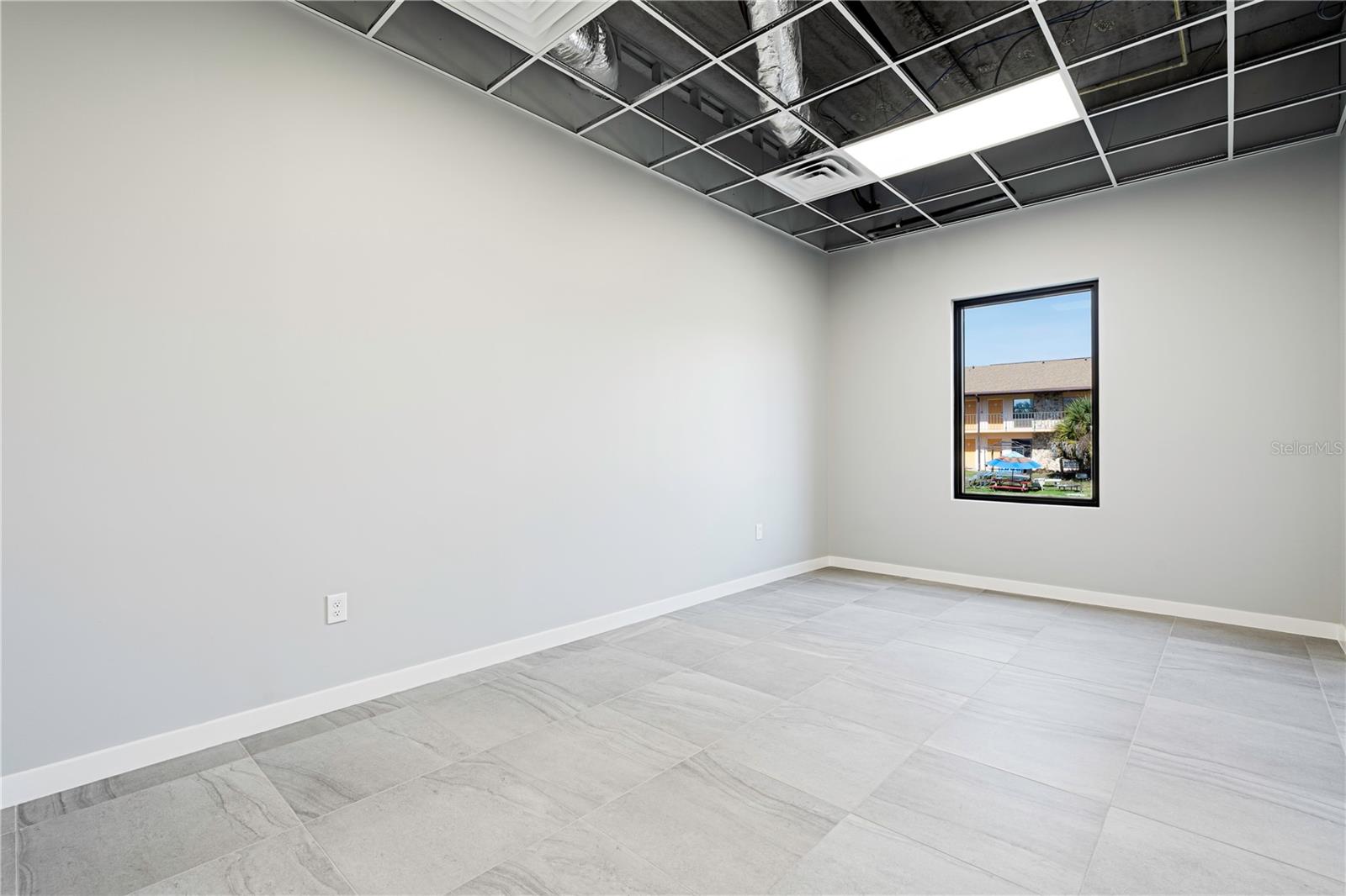 ACREAGE & UNREC - Commercial Sale