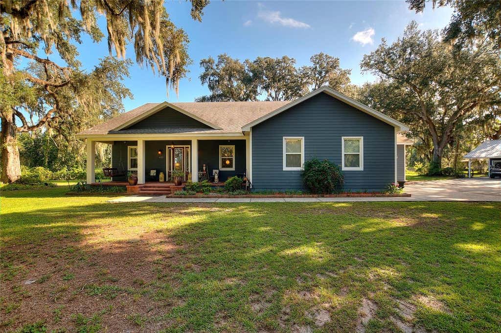 Photo of 4251 Glenview Dr, Lakeland, FL 33810 (MLS # L4964446)