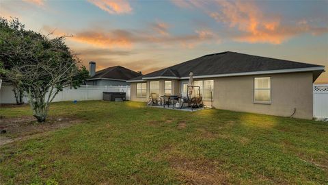 A home in LAKELAND