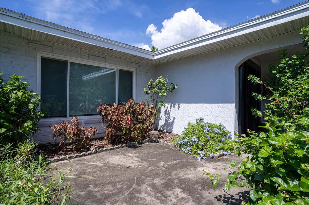 Photo of 11051 130th Avenue, Largo, FL 33778 (MLS # TB8537716)