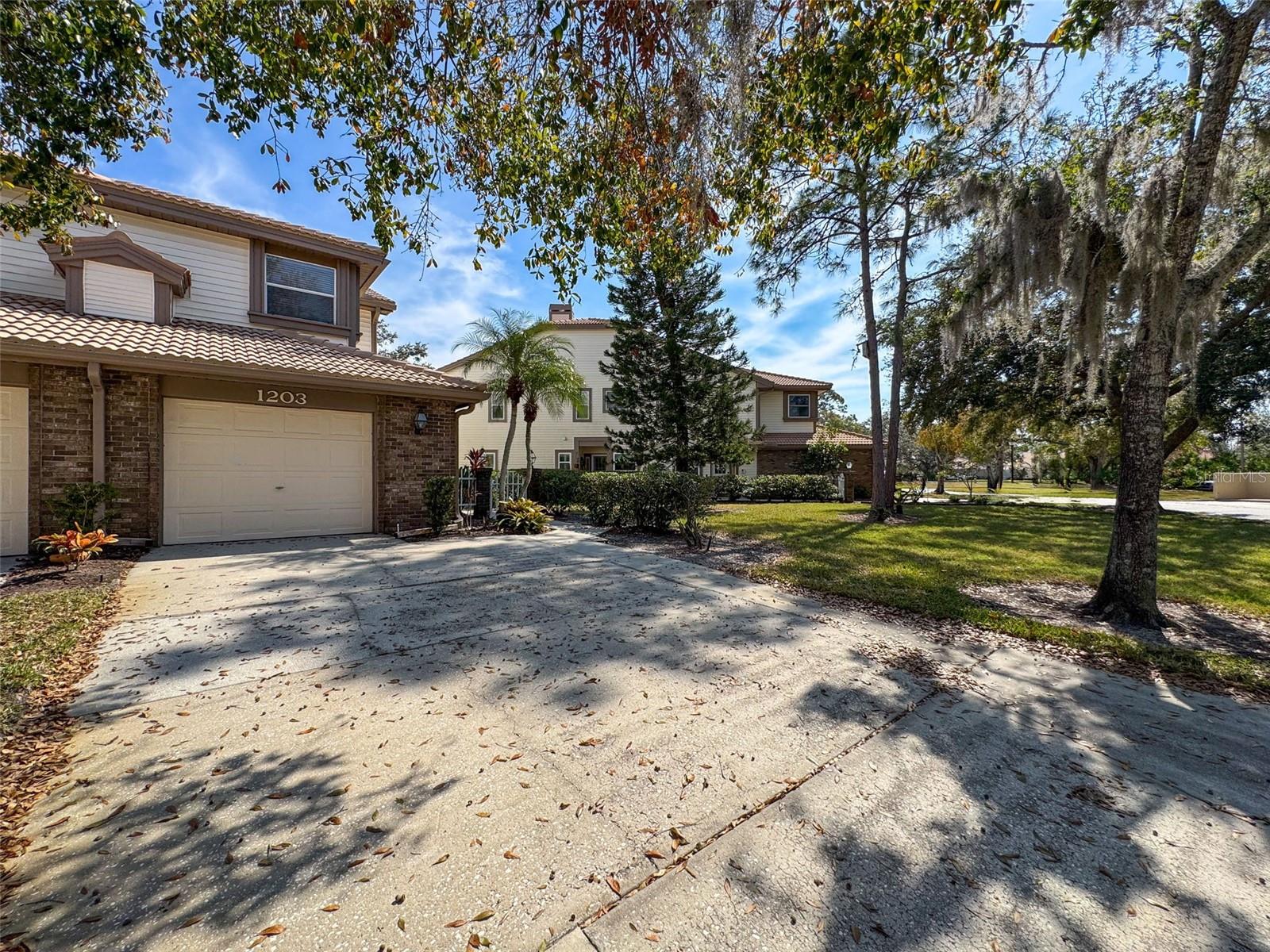 1203 CLAYS TRAIL 406