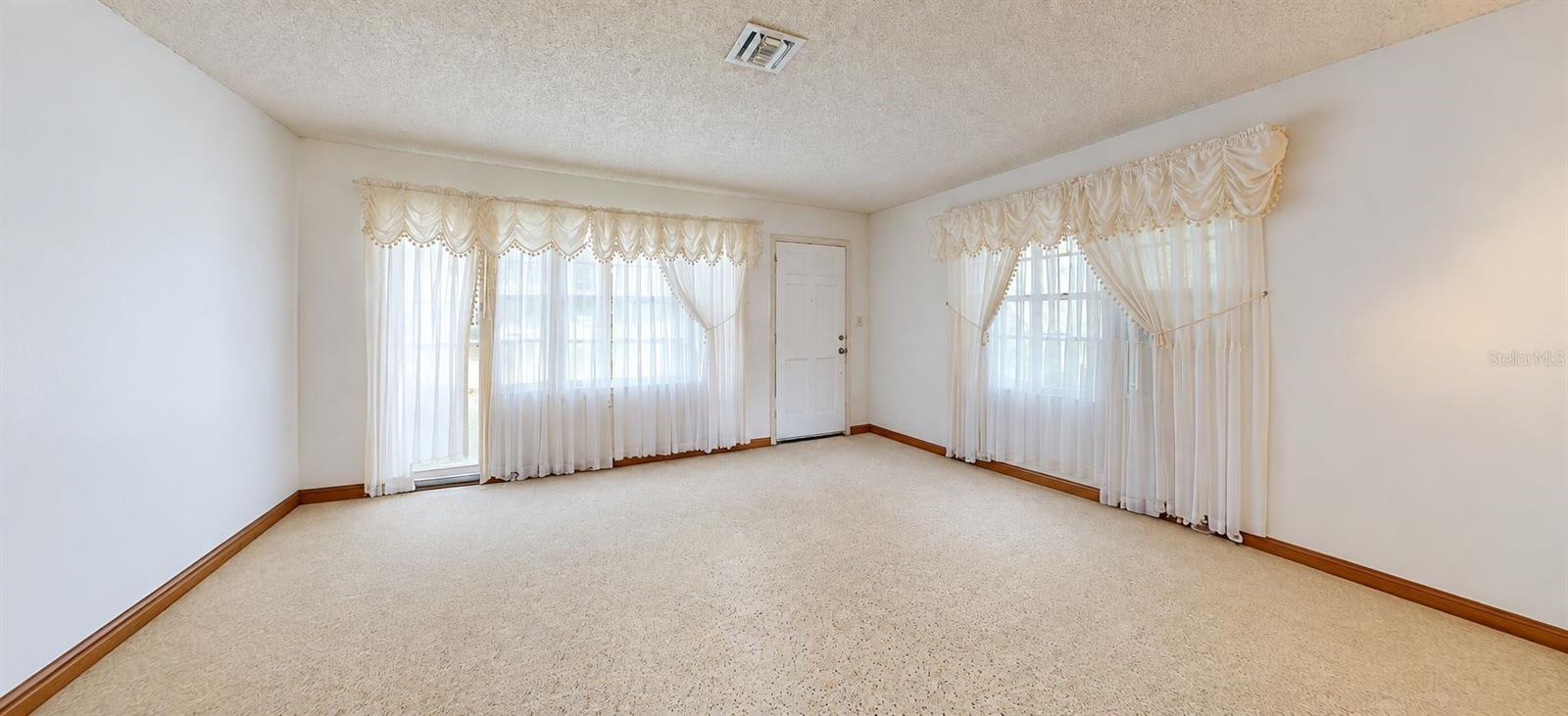 1443 ALHAMBRA DRIVE