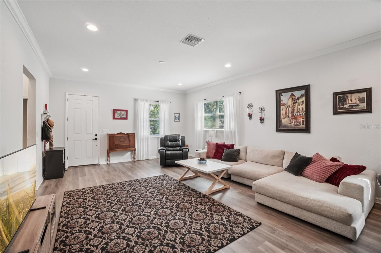 RIVERVIEW - Residential