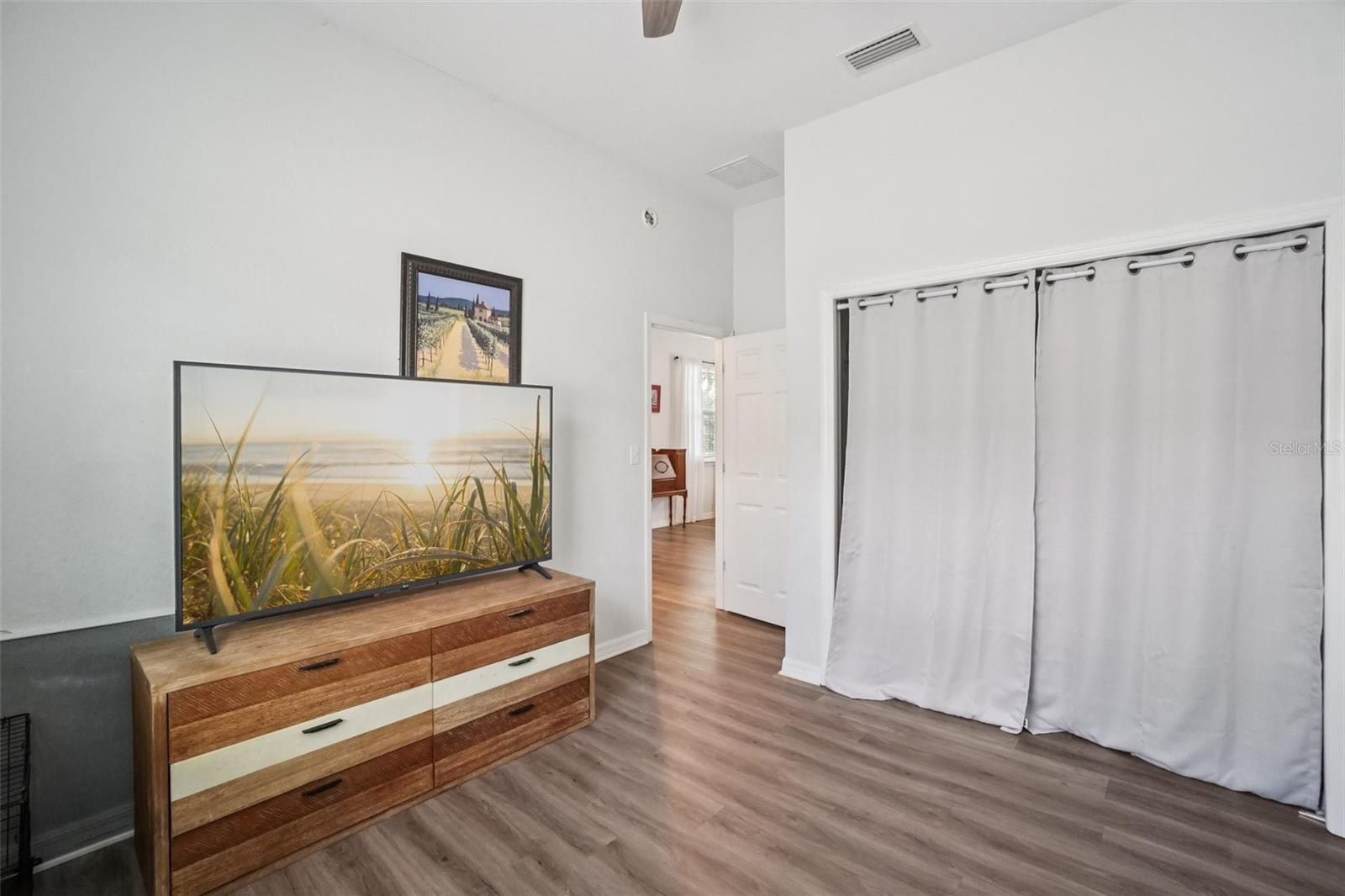 RIVERVIEW - Residential