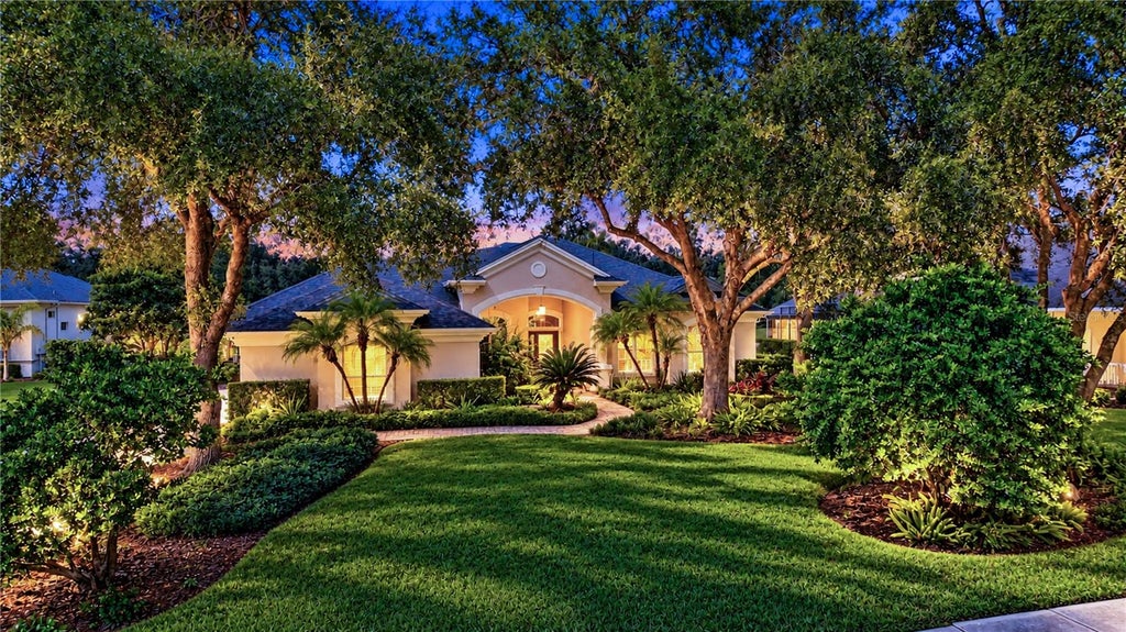 Photo of 5513 Keeler Oak Street, Lithia, FL 33547 (MLS # TB8551462)