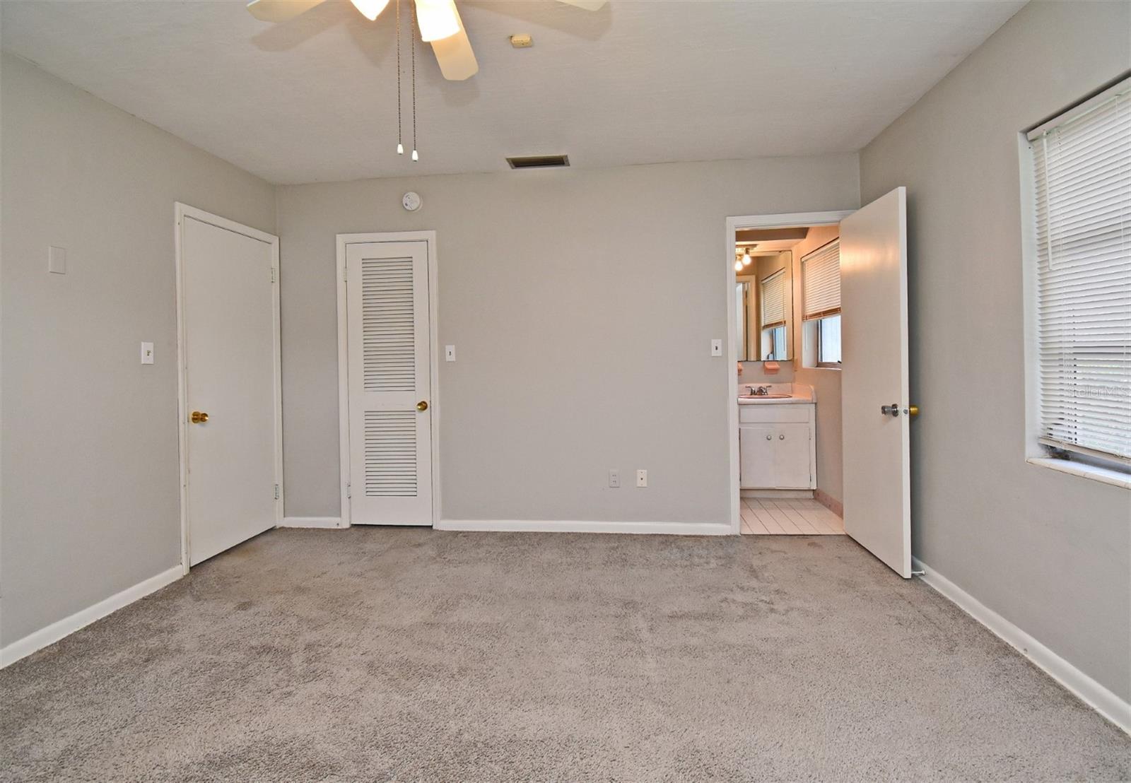 ENGLISH ESTATES UNIT 2 - Residential
