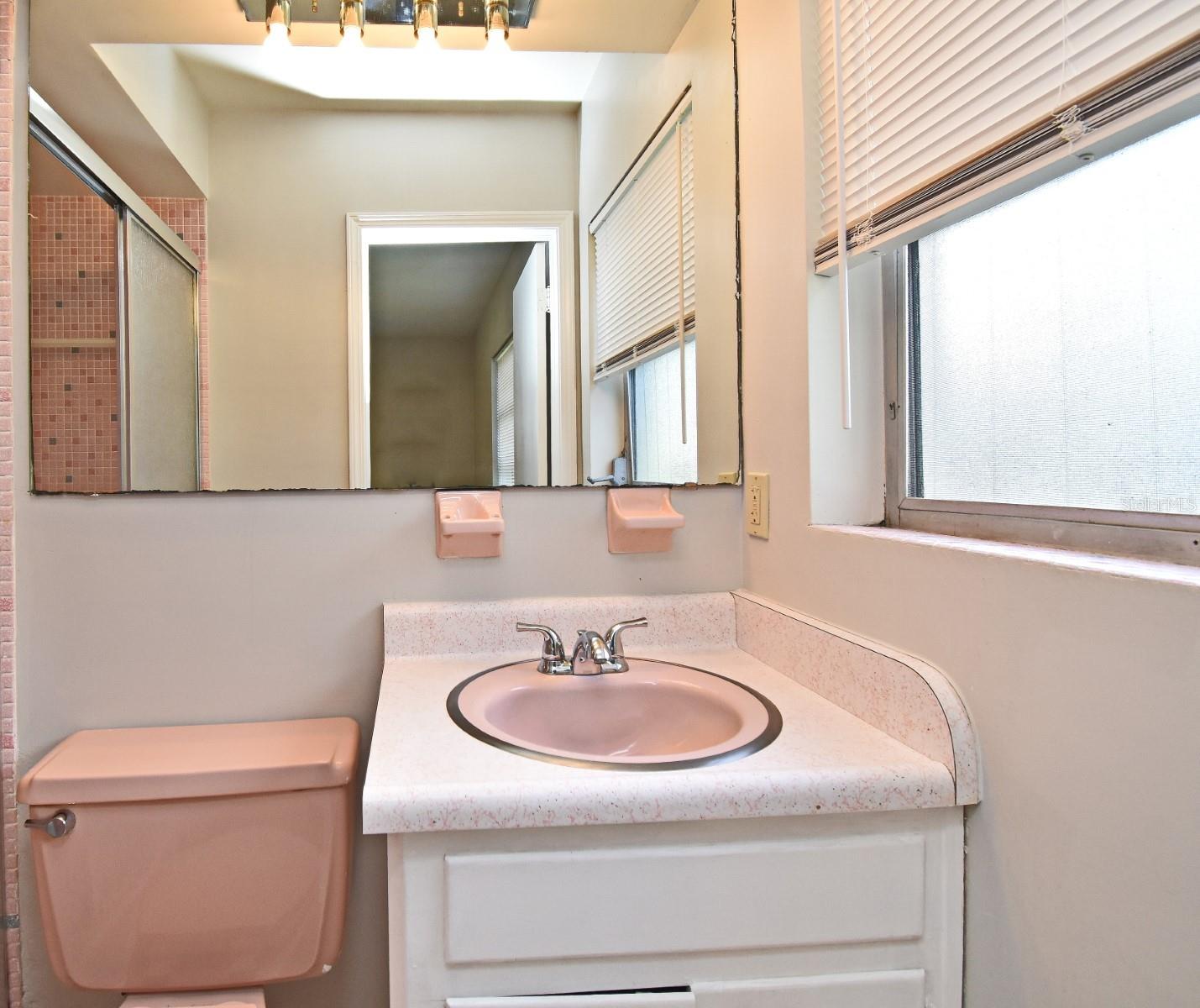 ENGLISH ESTATES UNIT 2 - Residential