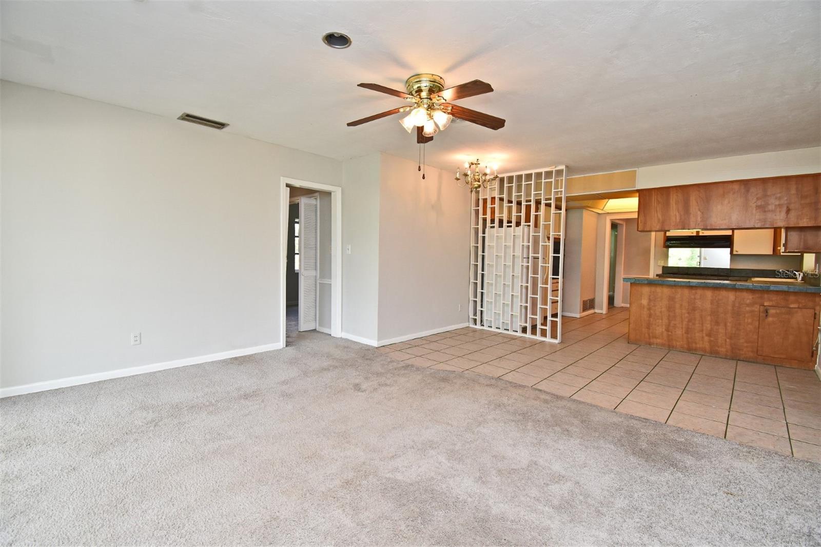 ENGLISH ESTATES UNIT 2 - Residential