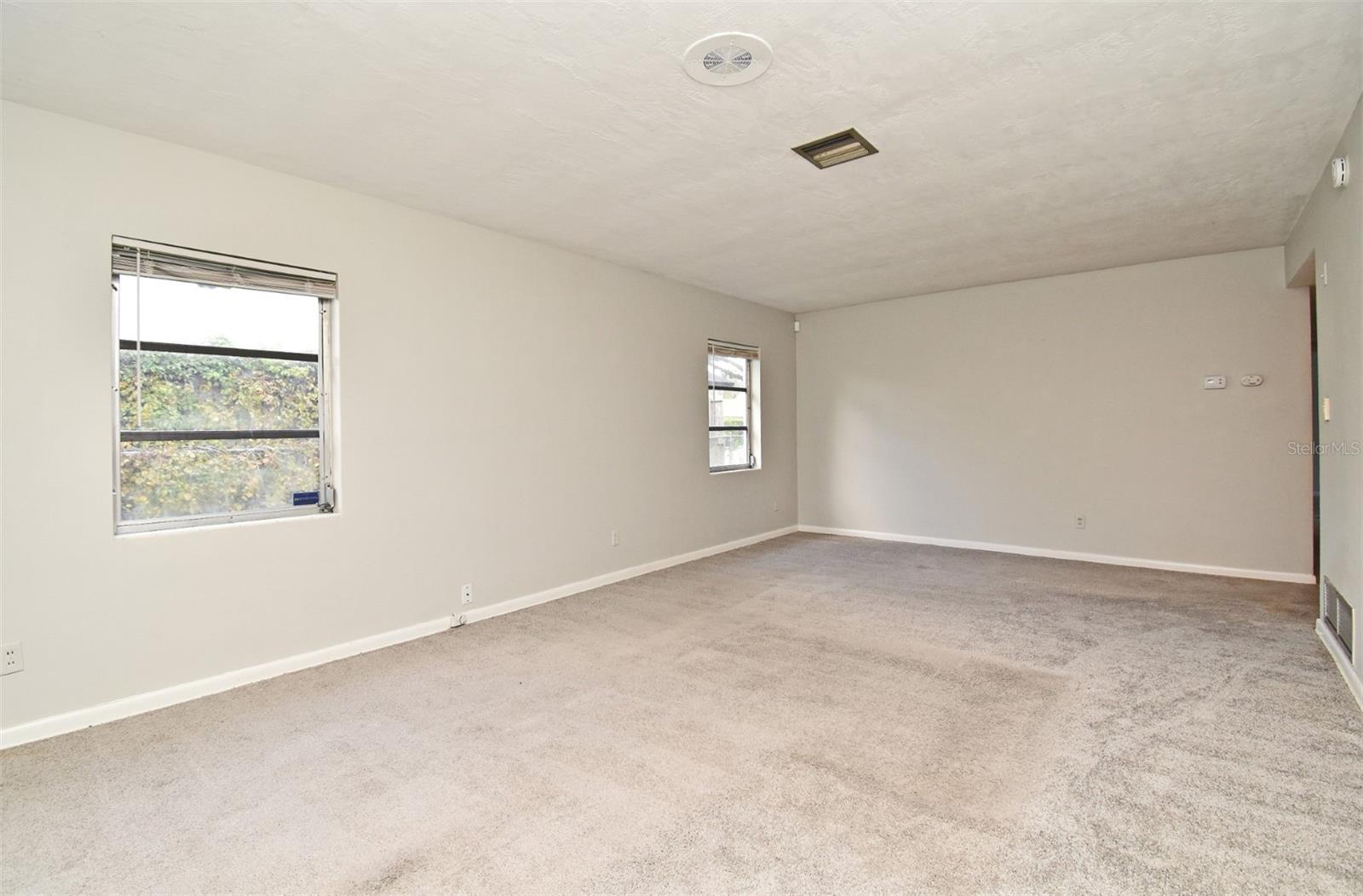 ENGLISH ESTATES UNIT 2 - Residential