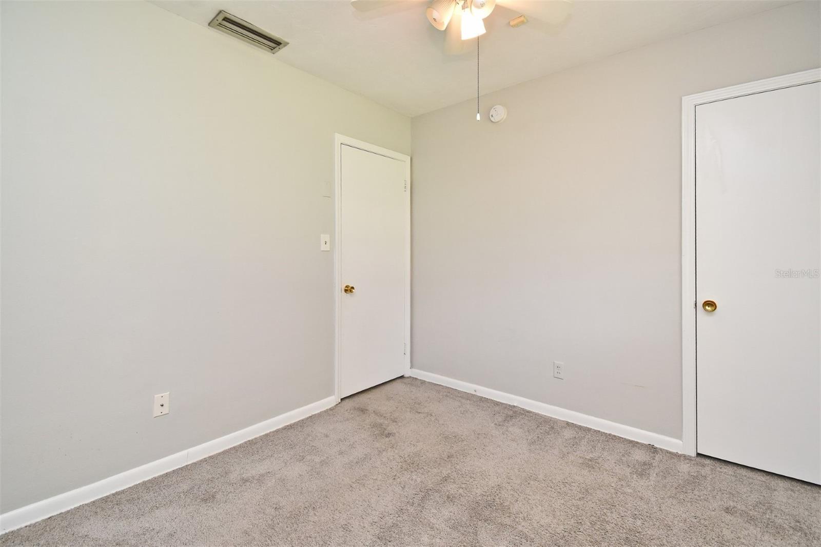 ENGLISH ESTATES UNIT 2 - Residential