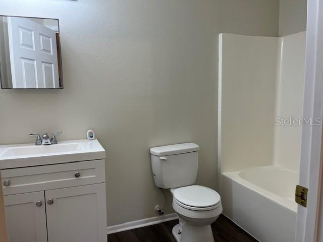 ELNORA SQUARE AMD - Residential