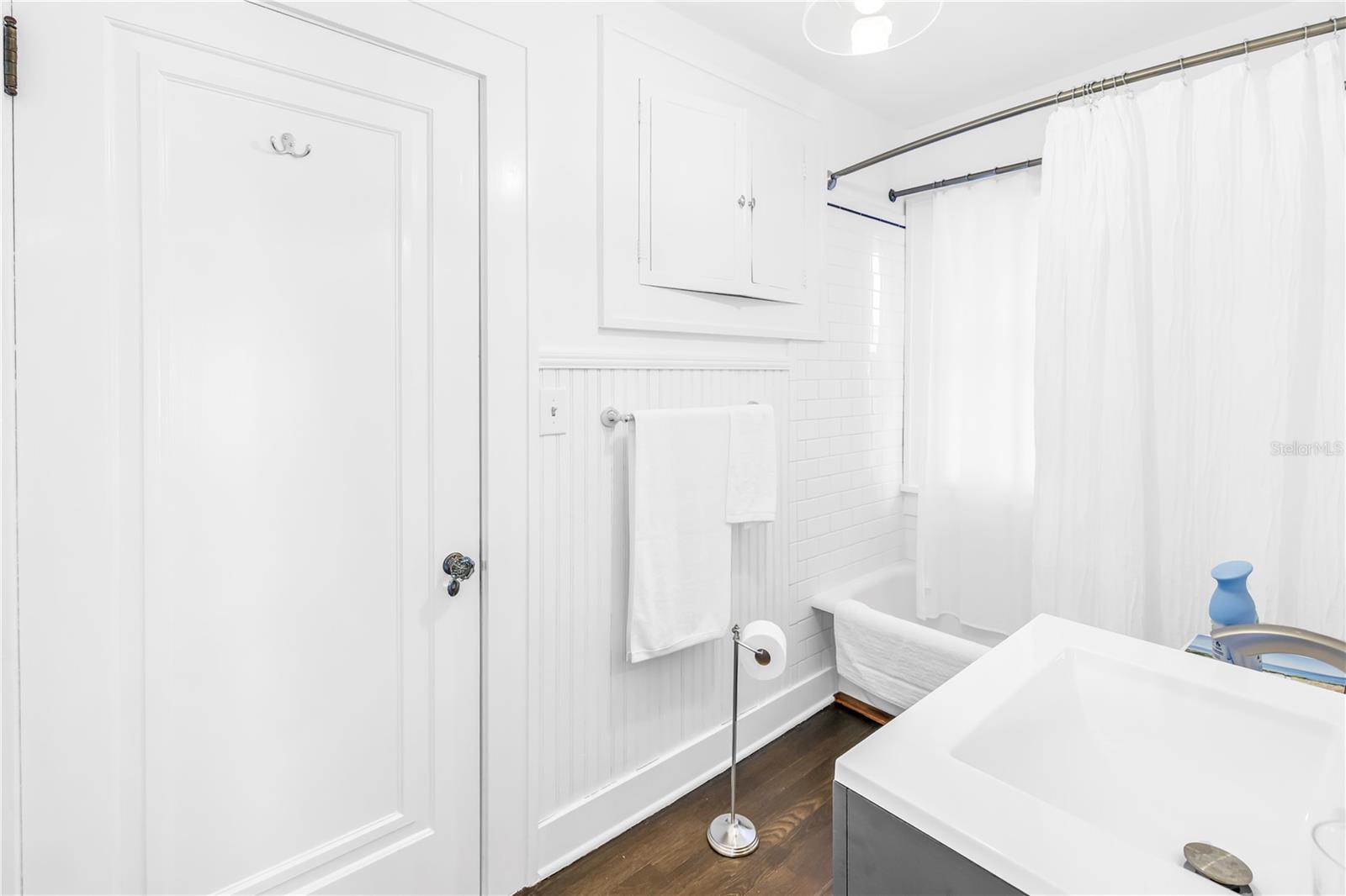 CRESCENT PARK HEIGHTS - Residential Lease