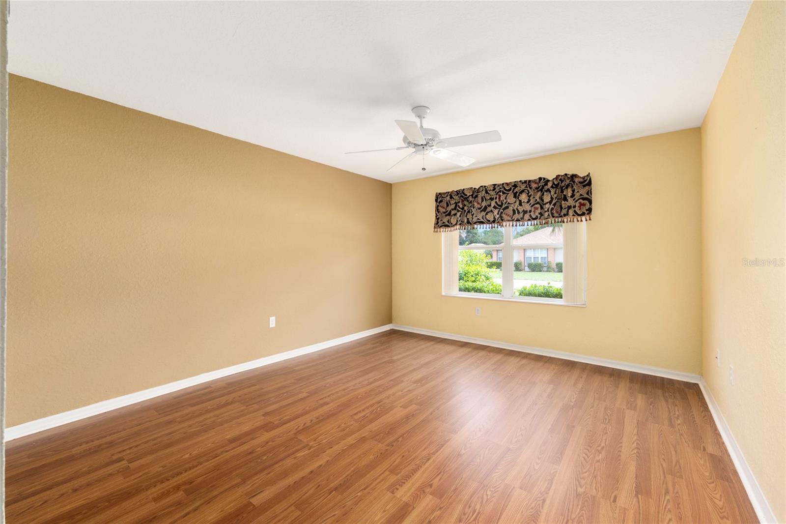 OAK RUN BAYTREE GREENS - Residential