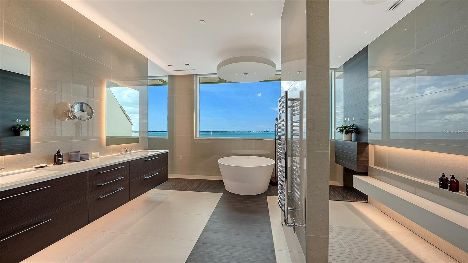 GRAND BAY 3 - Residential