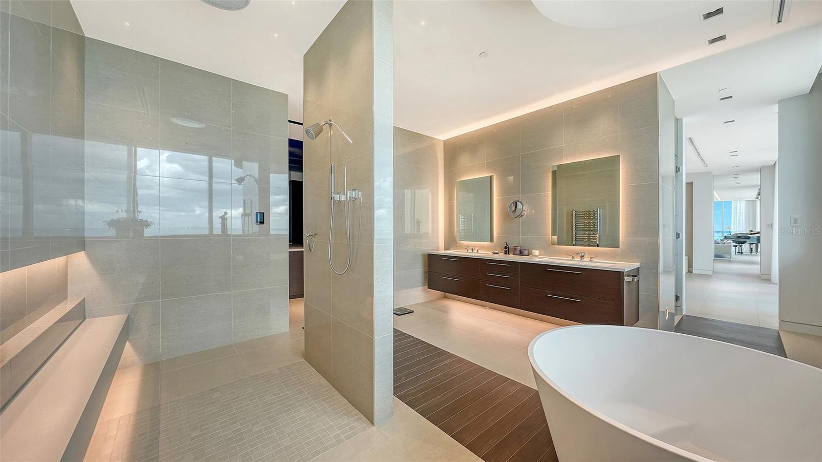 GRAND BAY 3 - Residential