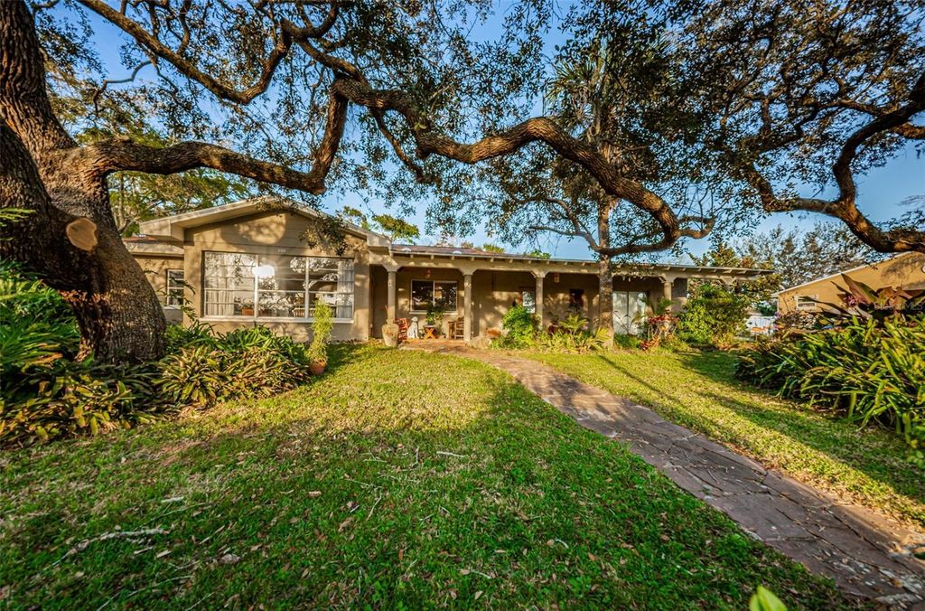 Photo of 330 N Spring Boulevard, Tarpon Springs, FL 34689 (MLS # TB8459429)