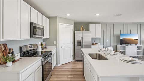 Tiny photo for 10166 SE 158th Lane, Summerfield, FL 34491 (MLS # OM729536)