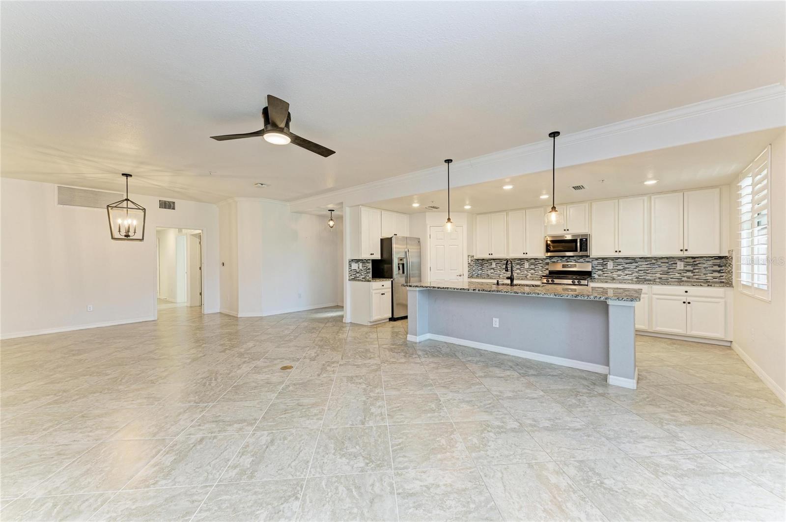 LAKEWOOD NATIONAL - Residential