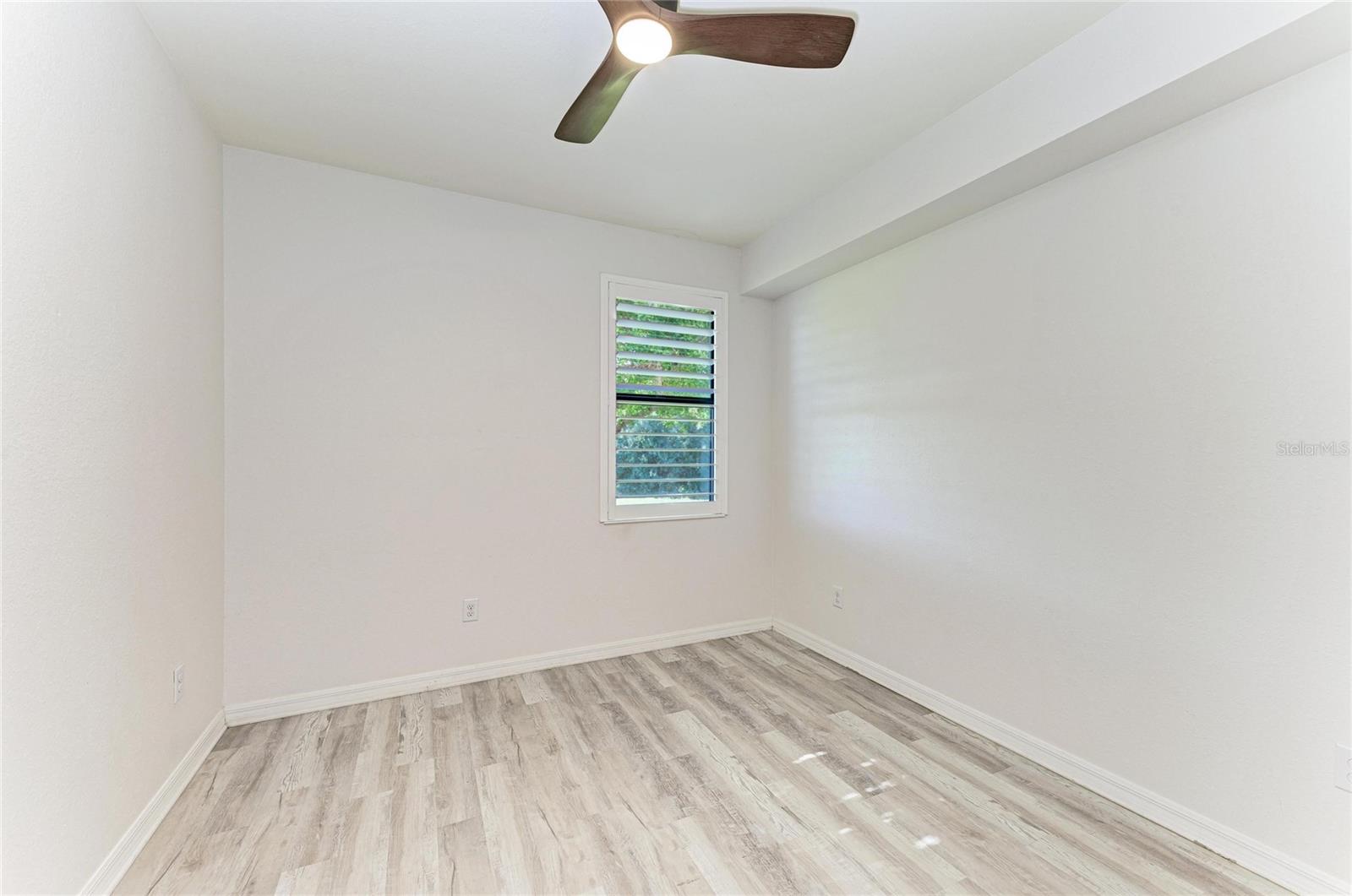 LAKEWOOD NATIONAL - Residential