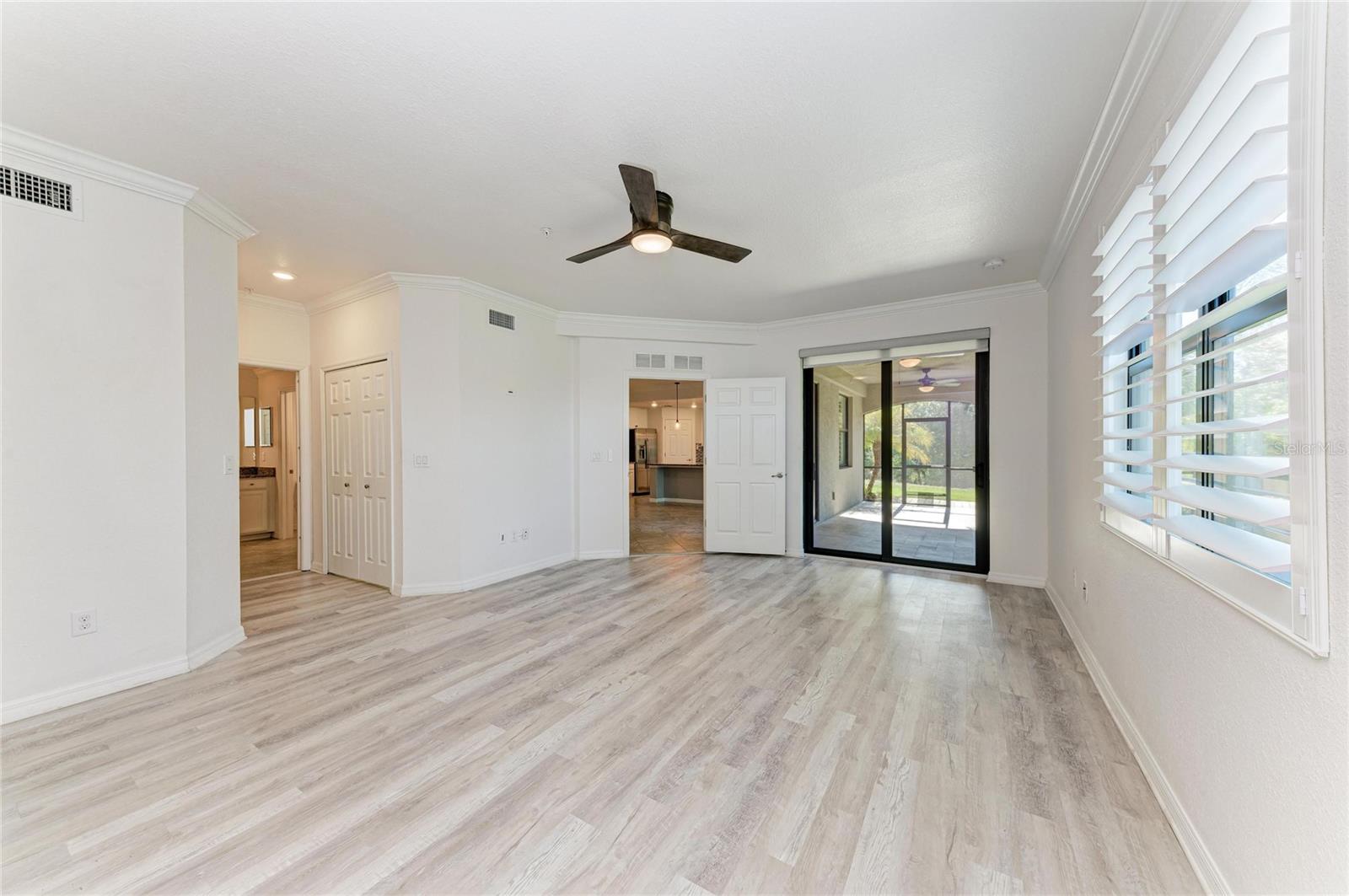 LAKEWOOD NATIONAL - Residential