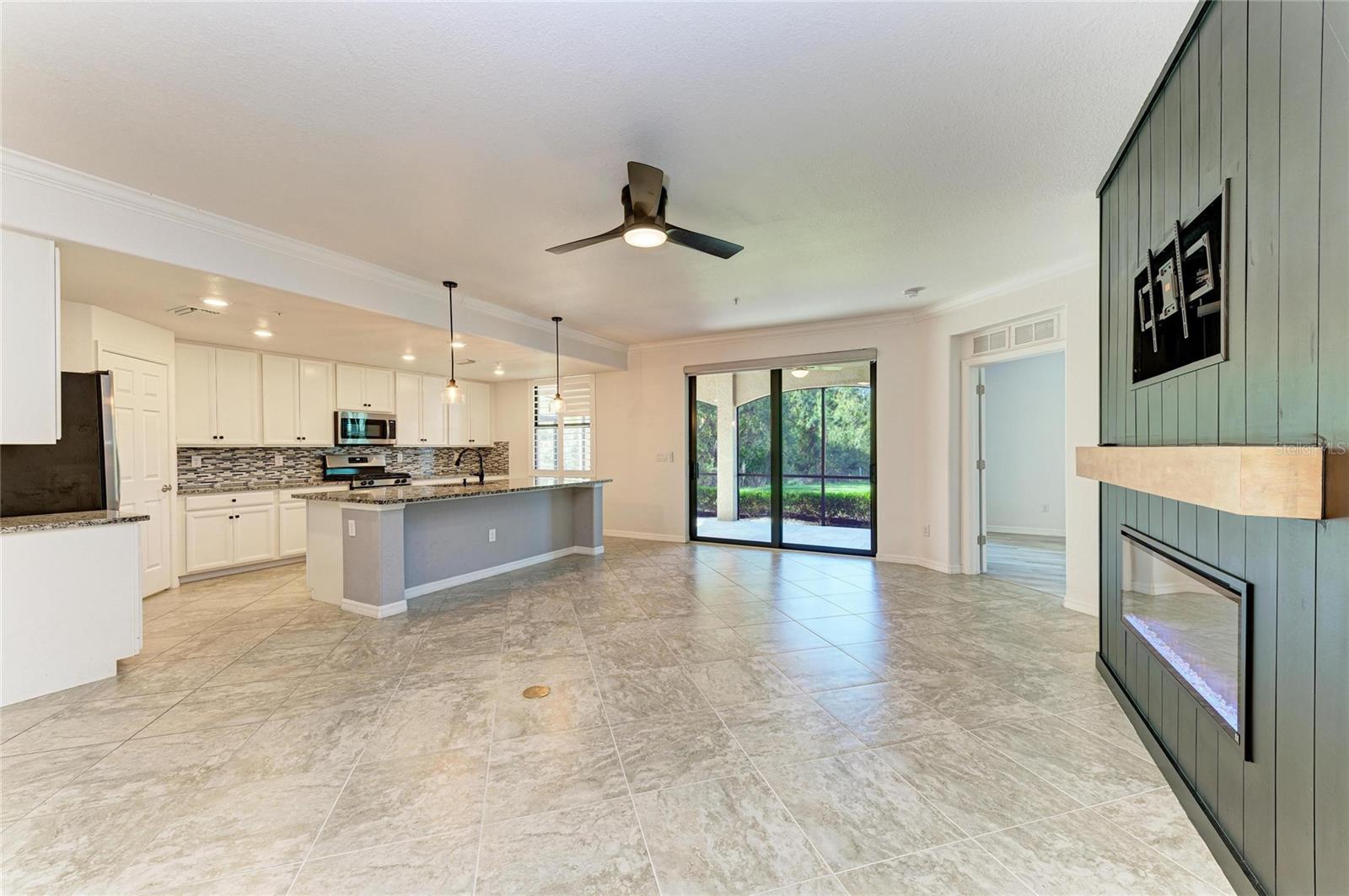 LAKEWOOD NATIONAL - Residential