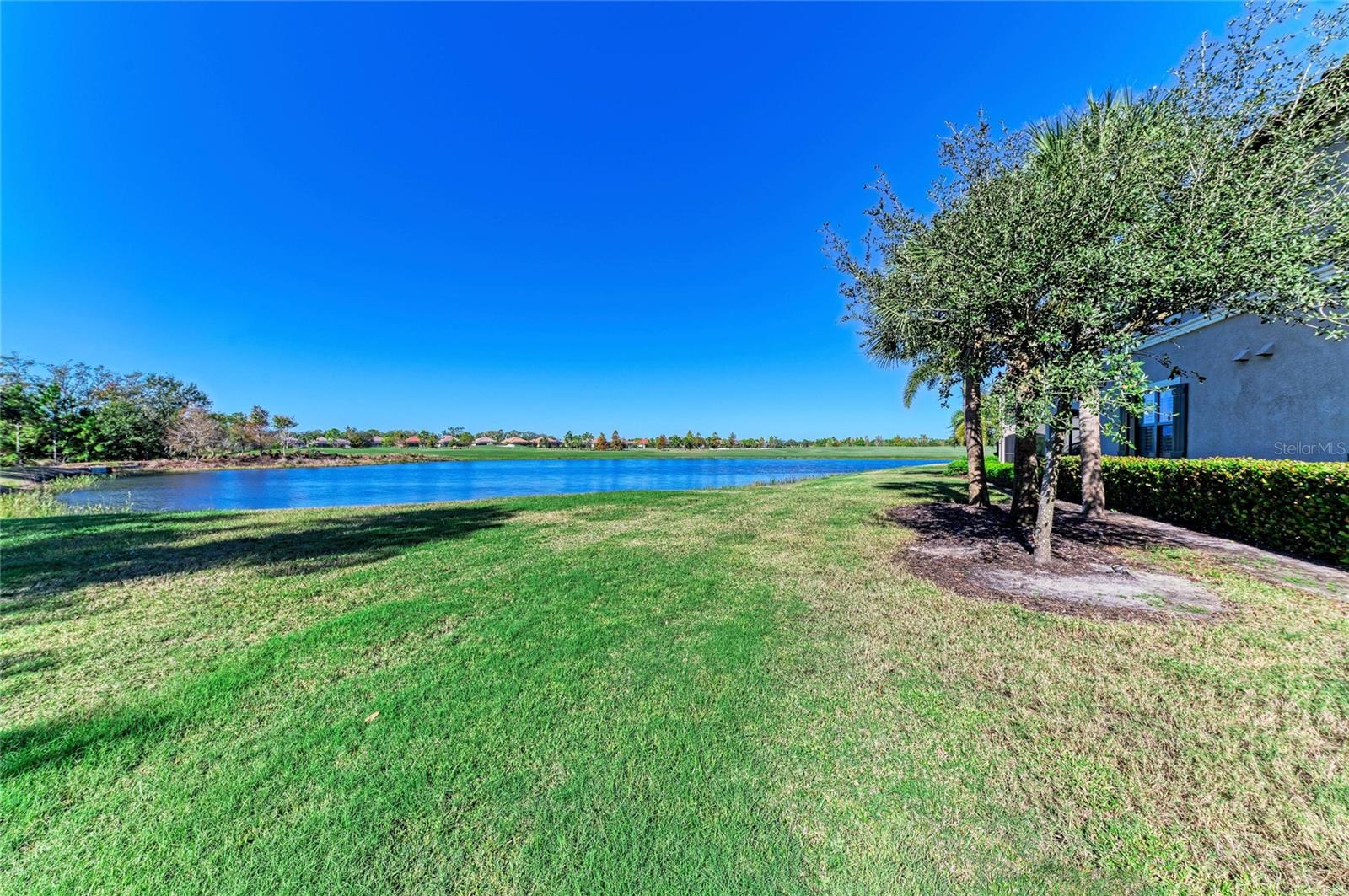 LAKEWOOD NATIONAL - Residential