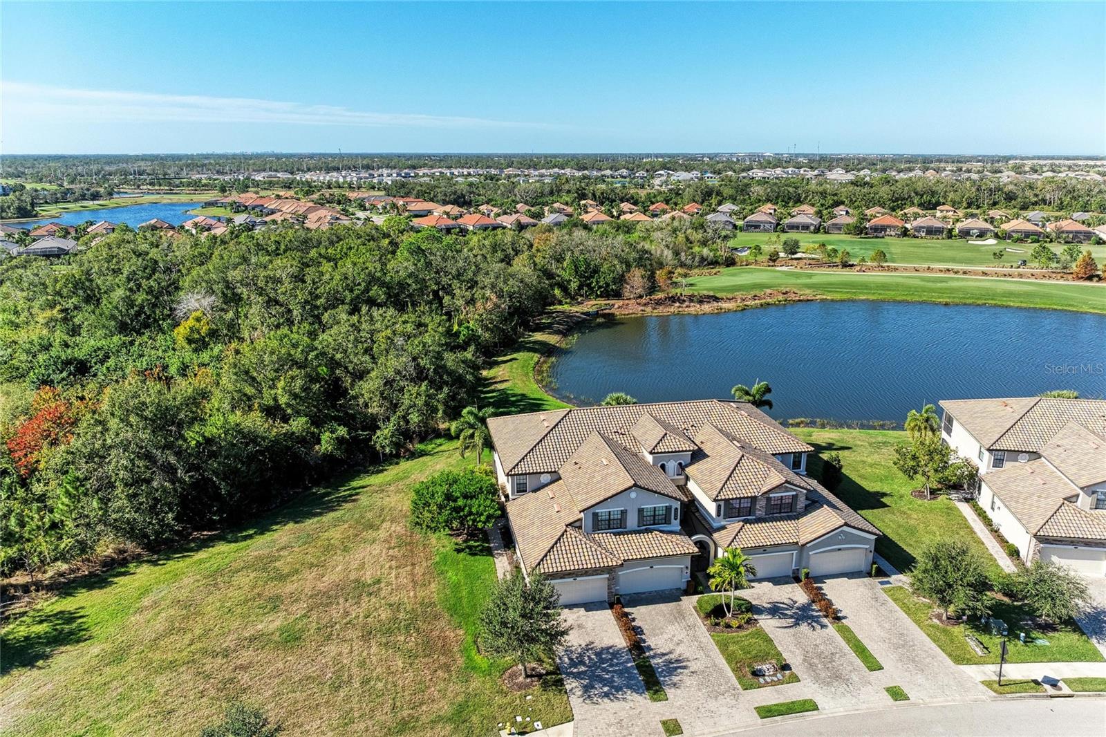 LAKEWOOD NATIONAL - Residential