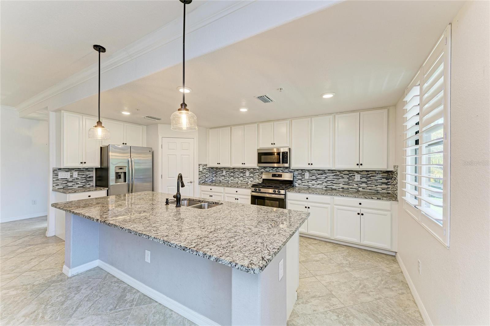 LAKEWOOD NATIONAL - Residential