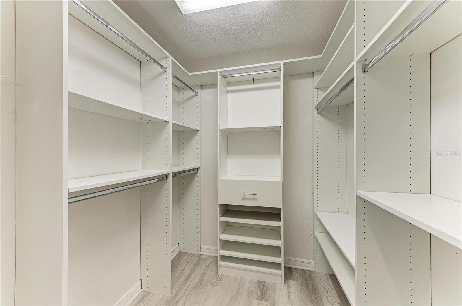 LAKEWOOD NATIONAL - Residential