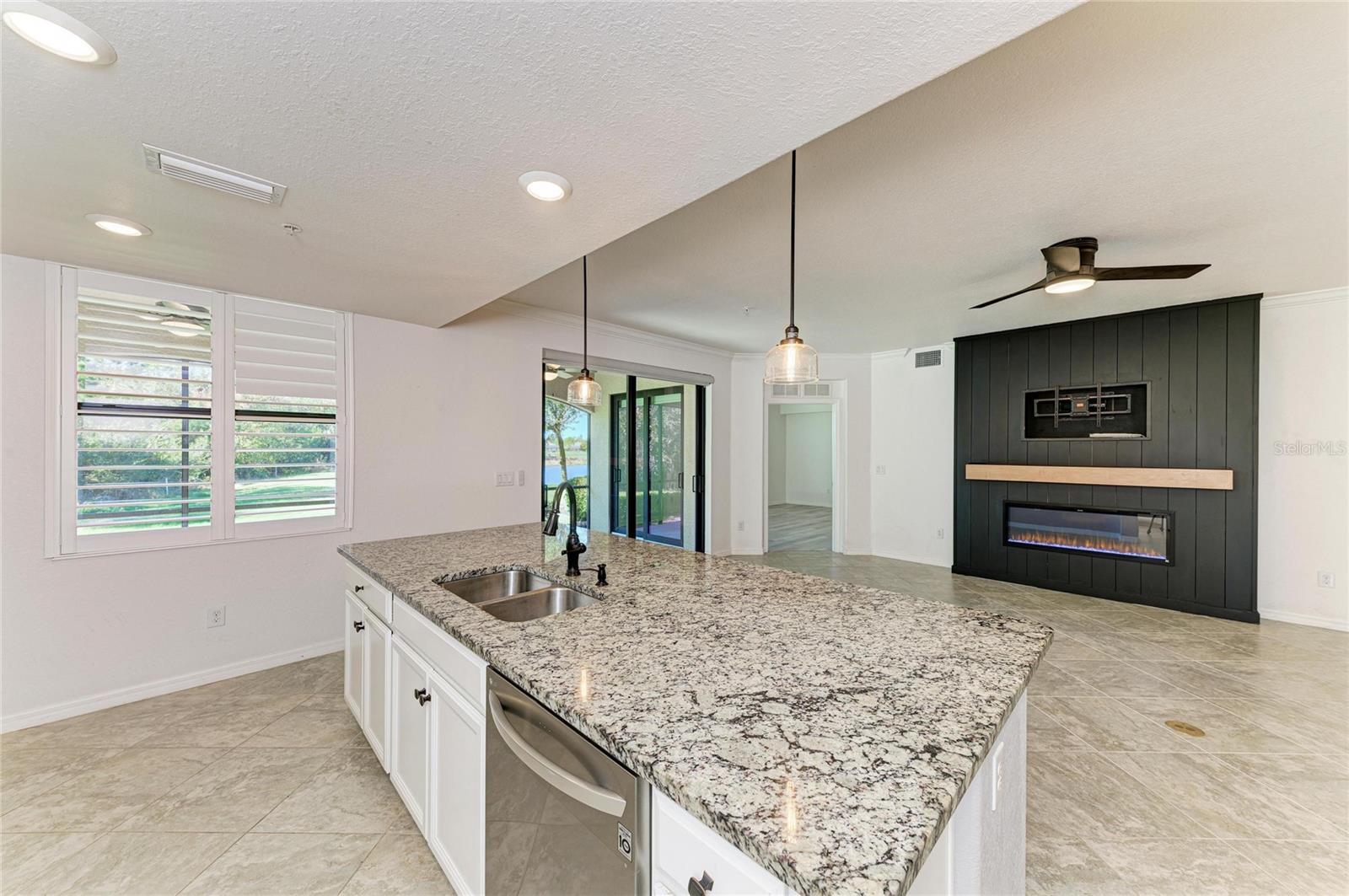 LAKEWOOD NATIONAL - Residential