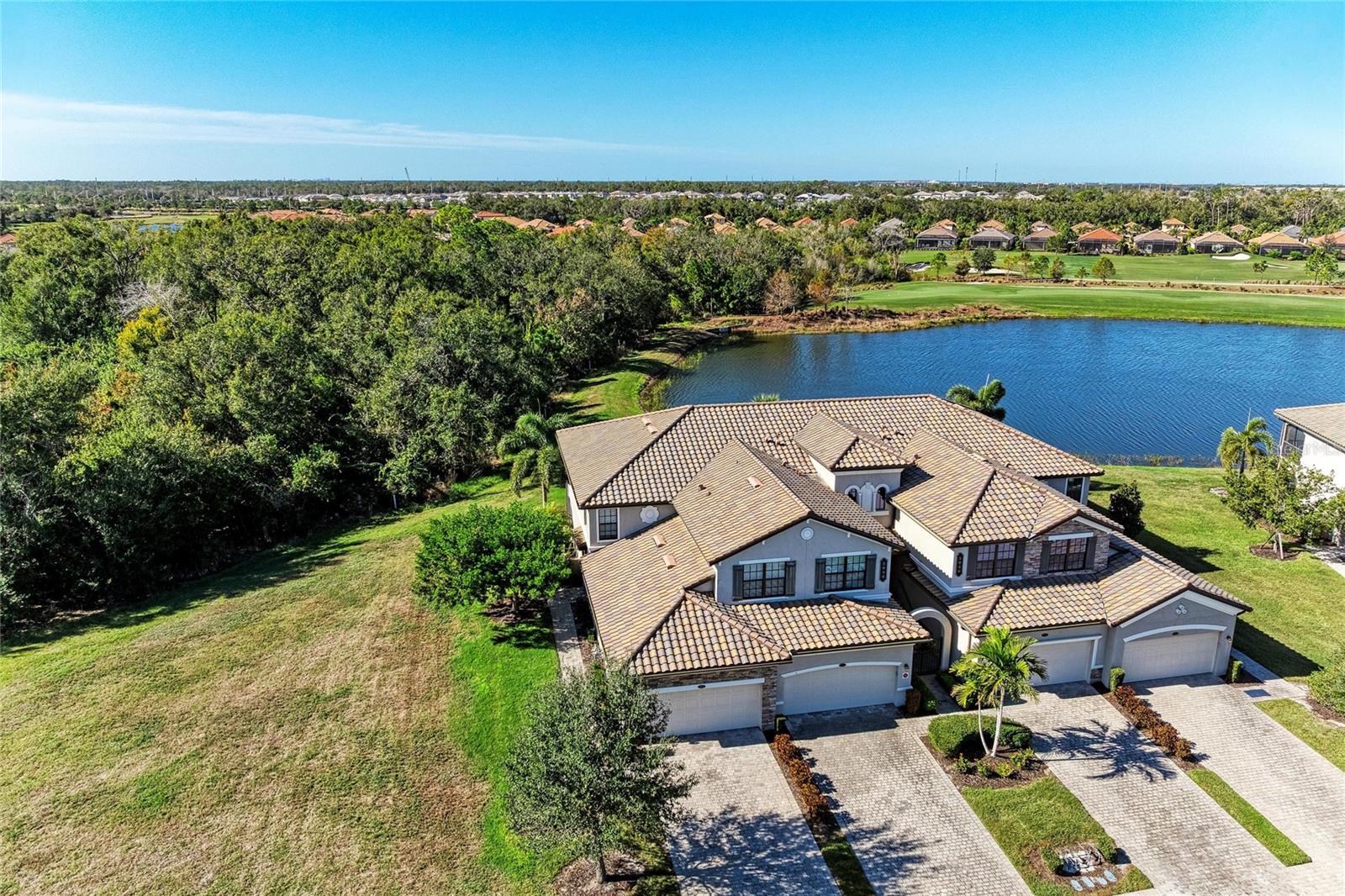 LAKEWOOD NATIONAL - Residential