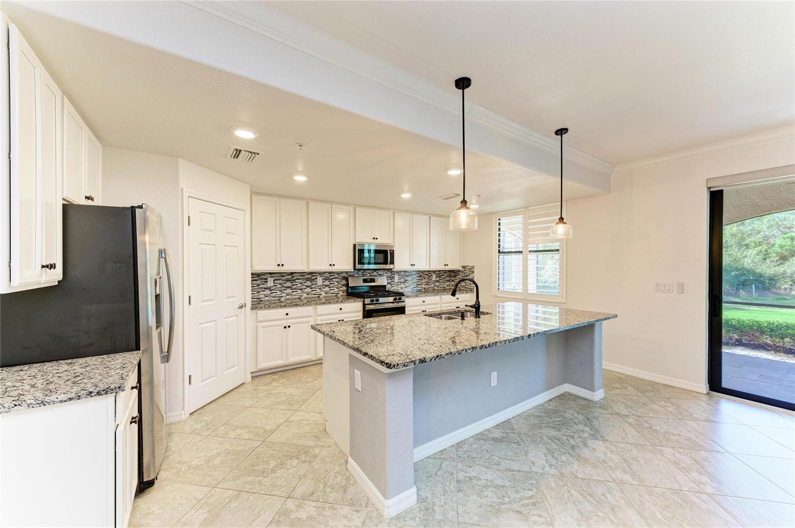 LAKEWOOD NATIONAL - Residential